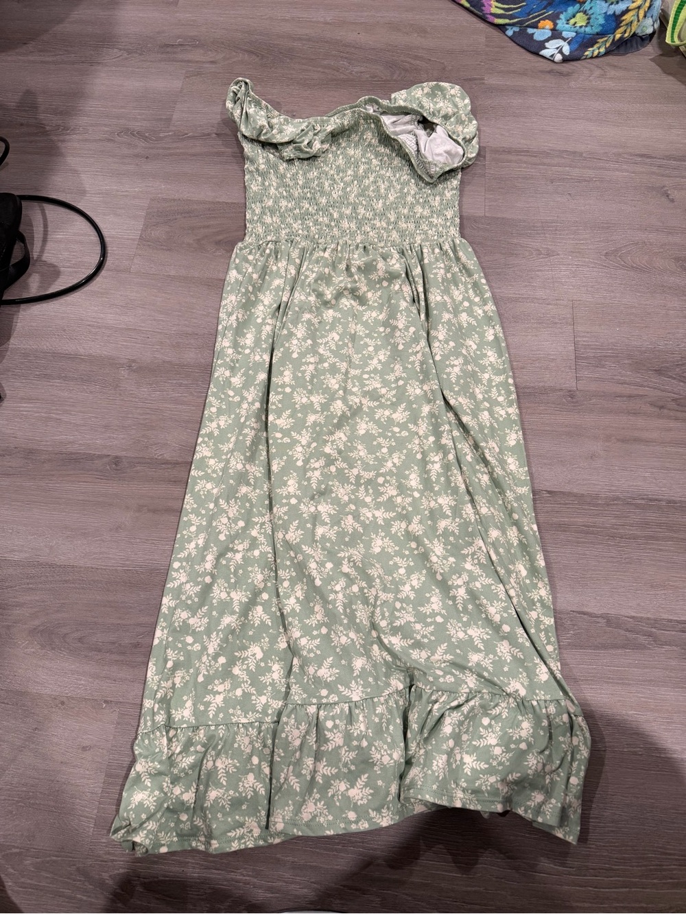 American Eagle Outfitters Sage Green Floral Maxi Dress